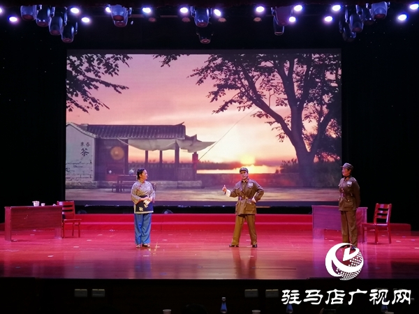 市婦聯(lián)“天中紫薇”干部合唱團(tuán)舉辦迎新春文藝匯演