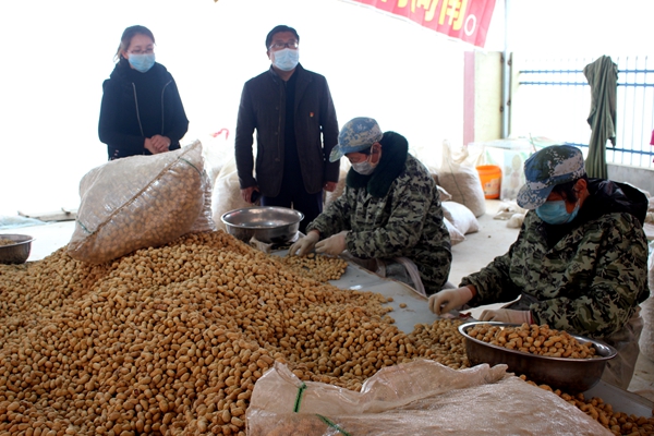 汝南縣古塔街道來料加工廠復產迎來“開門紅”