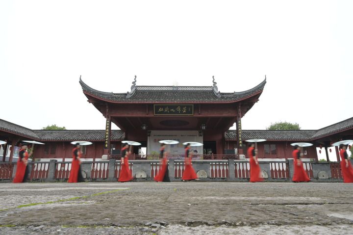 造就萬千美麗鄉(xiāng)村 造福萬千農(nóng)民群眾——“千萬工程”二十年啟示錄