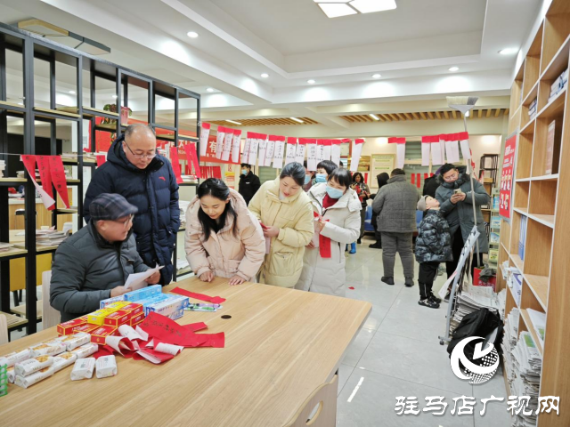 駐馬店市西園街道文化路社區(qū)開展“鬧元宵，猜燈謎”有獎活動