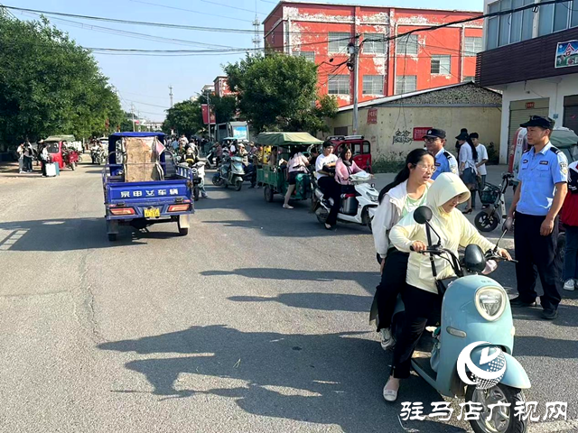 確山縣普會寺鎮(zhèn)：竭“警”所能 護校安園