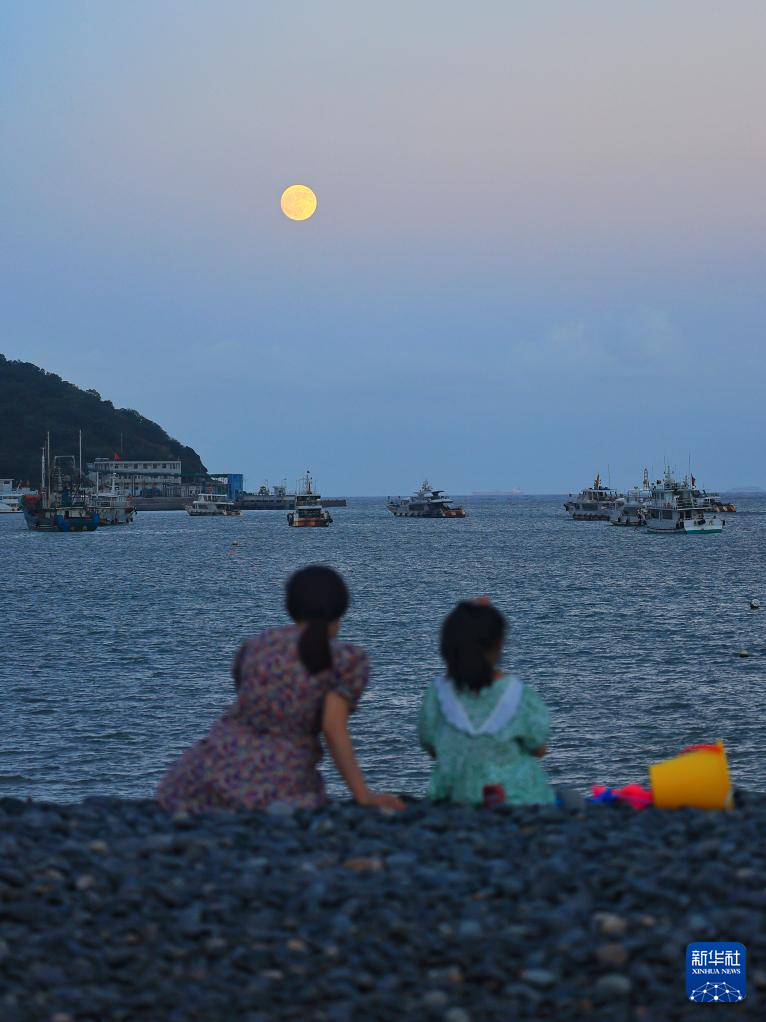 詩(shī)意中國(guó)丨萬(wàn)里此情同皎潔 一年今日最分明