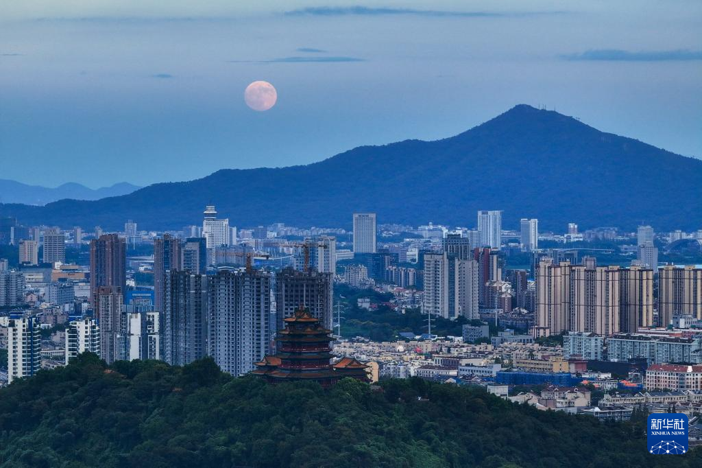 詩(shī)意中國(guó)丨萬(wàn)里此情同皎潔 一年今日最分明